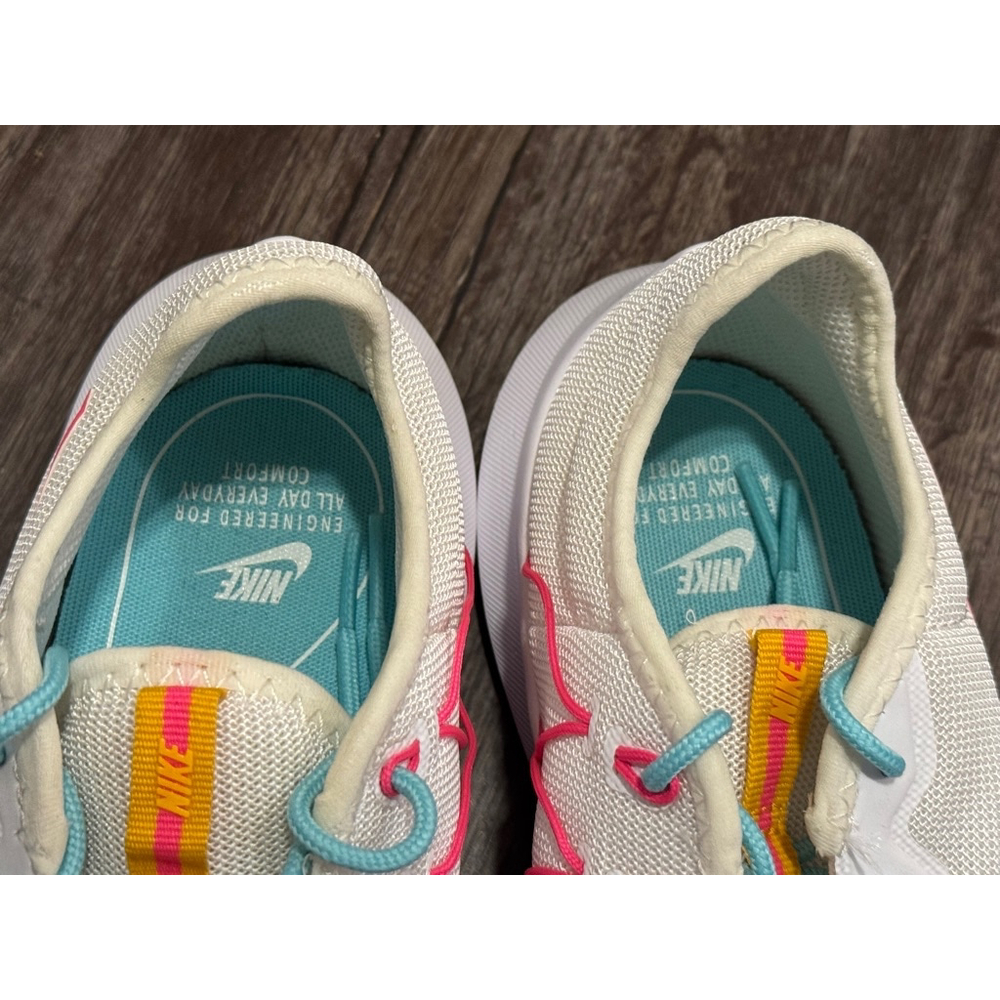 Nike VTR Womens Sneakers AT4345-102 White/Pink/Orange Size 9 EUC - Picture 5 of 8
